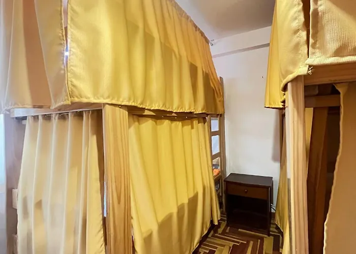 Shanti Hotel *